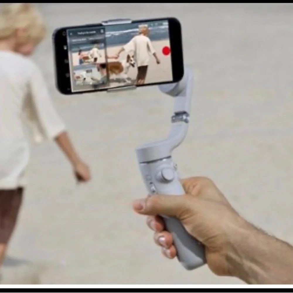 DJI OM 5 smartphone stabilizer